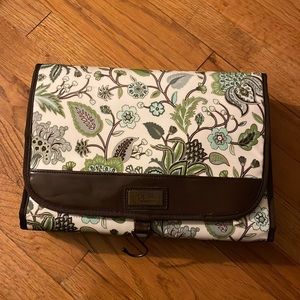 Hanging travel toiletries case